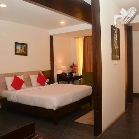שירדי Sai Sharnam Serviced Apartments מראה חיצוני תמונה