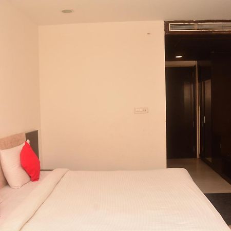 שירדי Sai Sharnam Serviced Apartments מראה חיצוני תמונה