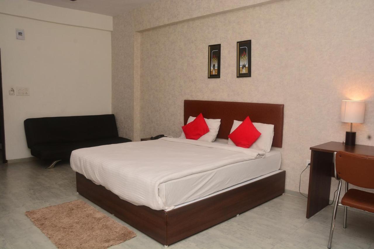 שירדי Sai Sharnam Serviced Apartments מראה חיצוני תמונה